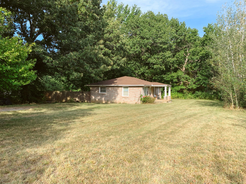 Homes for sale in Nunnelly, TN | 8247 Pinewood Rd, Nunnelly, TN 37137 | MLS# 2692762