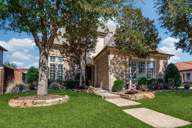 Homes for sale in Irving, TX | 647 Fountainview Dr, Irving, TX 75039 | MLS# 21185838