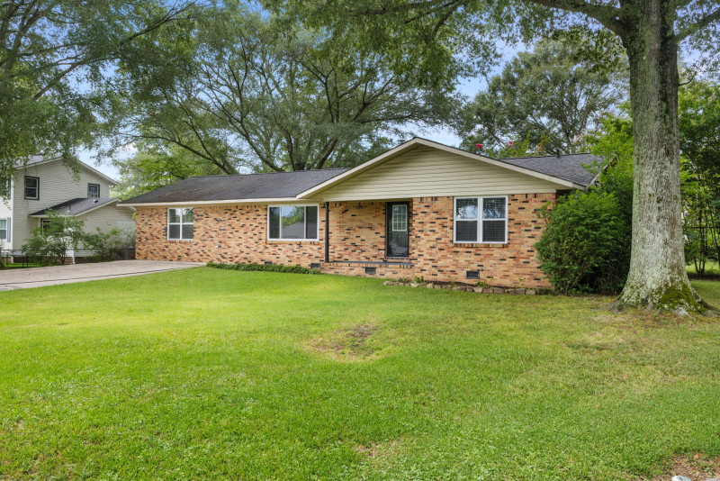 Homes for sale in Cullman, AL | 1941 Dialsdale Dr SW, Cullman, AL 35055 | MLS# 21913473
