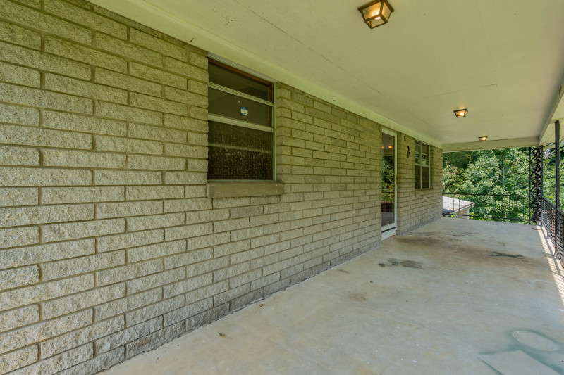 Photo 3 of House For Sale at 265 Country Lane, Lenoir City, TN 37771 | MLS# 3529741 | Listing updated on 2026-08-24